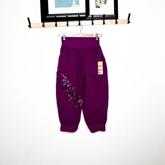 Zumba NWT! Women's Feelin’ It Cargo Capri Plum Relaxed Fit Dance Pants Size S - Picture 1 of 6